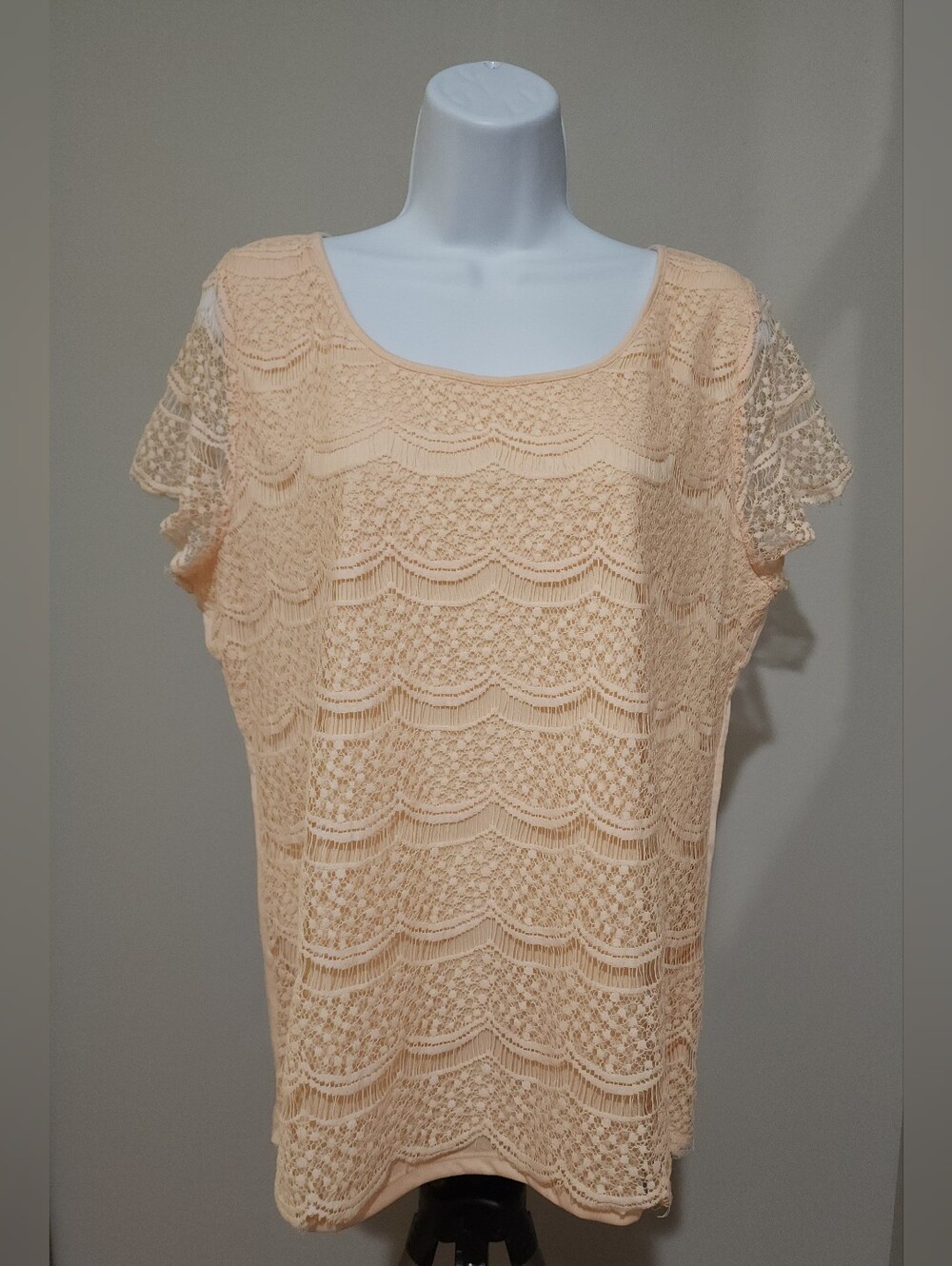 Lane Bryant Peach Short Sleeve Lace Overlay Top Size 14/16 1X Excellent Con.